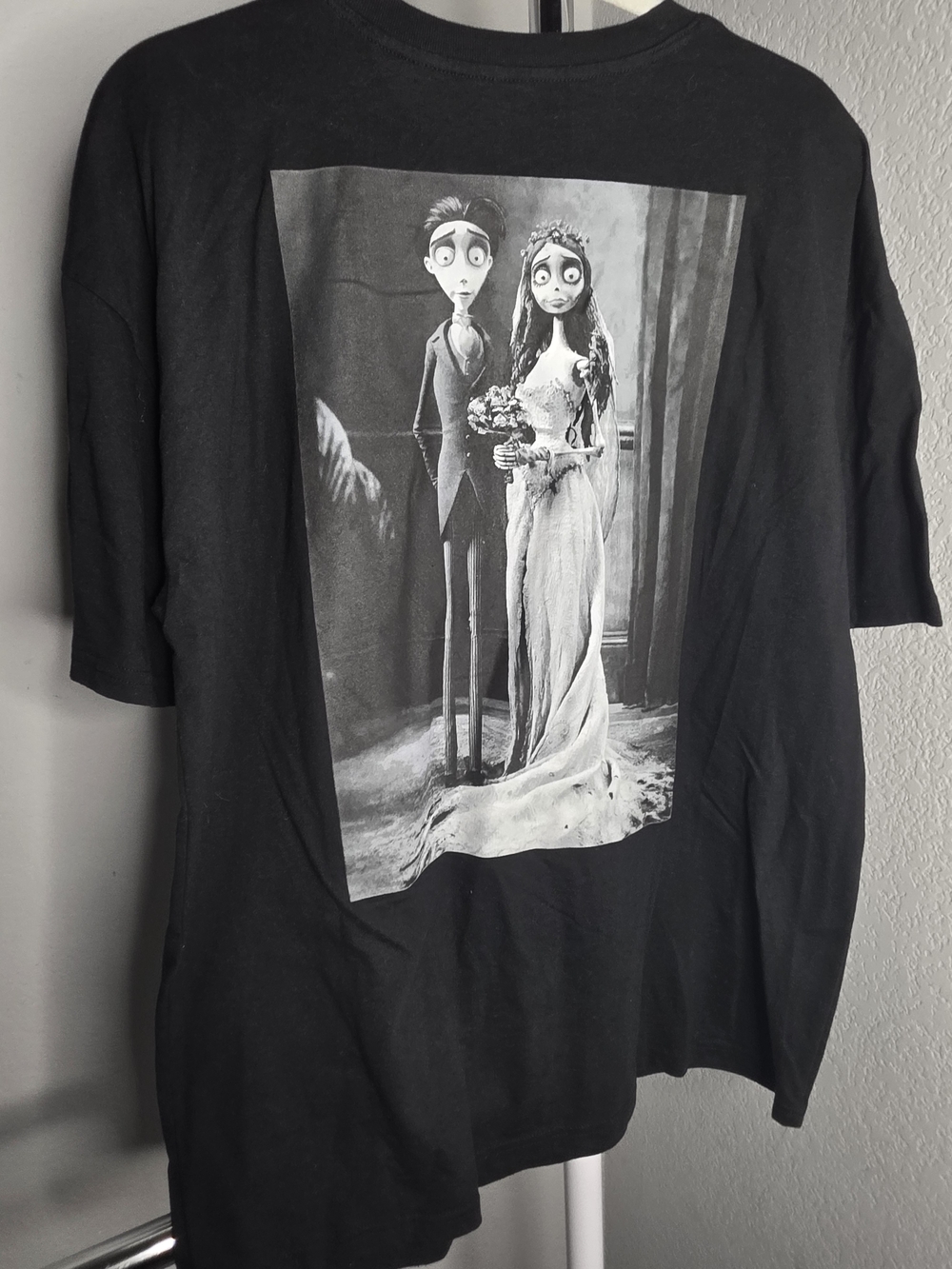 Tim Burton’s Corpse Bride Victor & Emily Graphic Tee – Black